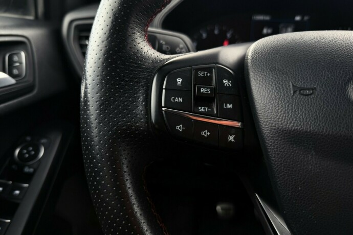 ford-focus-bensin-2019-big-21