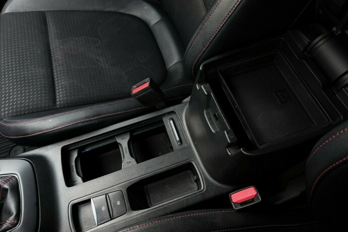 ford-focus-bensin-2019-big-30