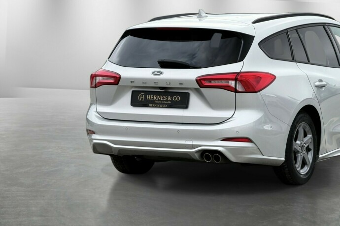 ford-focus-bensin-2019-big-5