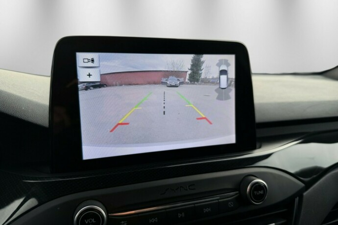 ford-focus-bensin-2019-big-17