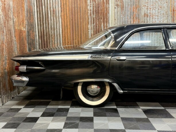 plymouth-andre-bensin-1961-big-4