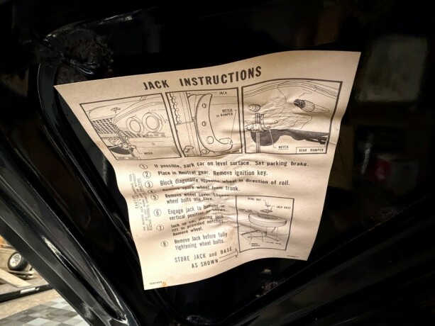 plymouth-andre-bensin-1961-big-40