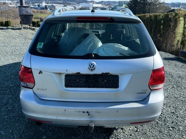 volkswagen-golf-diesel-2010-big-8