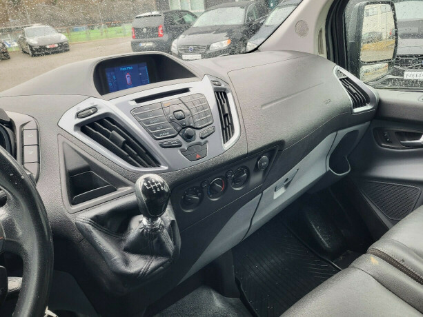 ford-transit-custom-diesel-2015-big-17