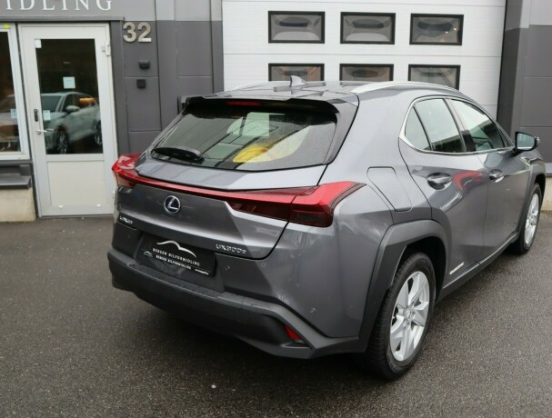 lexus-ux-elektrisitet-2021-big-5