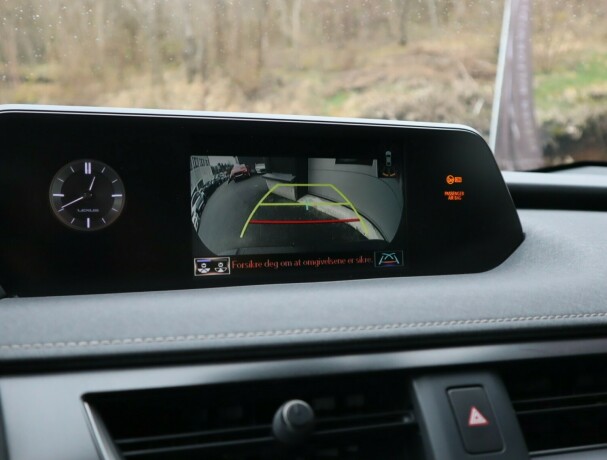 lexus-ux-elektrisitet-2021-big-28