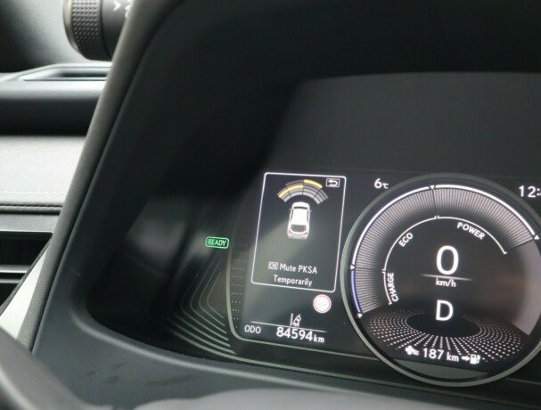 lexus-ux-elektrisitet-2021-big-27