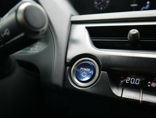 lexus-ux-elektrisitet-2021-big-22