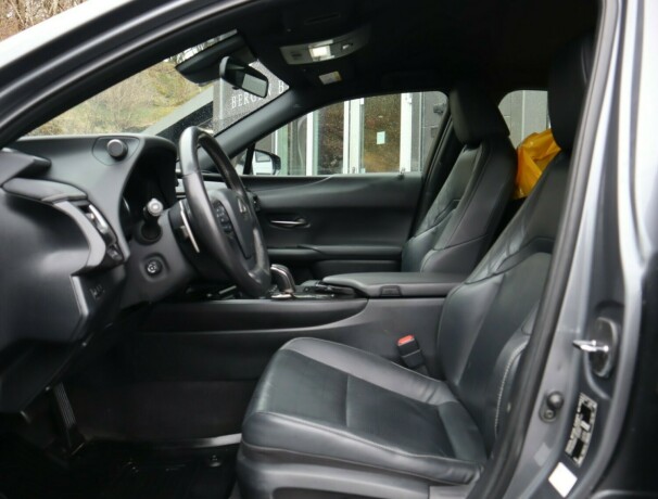 lexus-ux-elektrisitet-2021-big-6