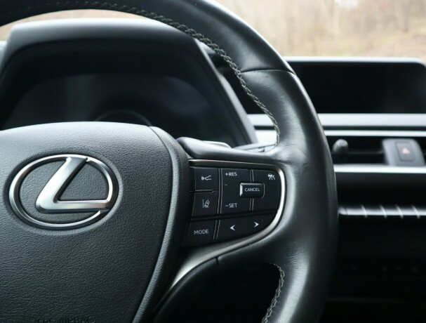 lexus-ux-elektrisitet-2021-big-17