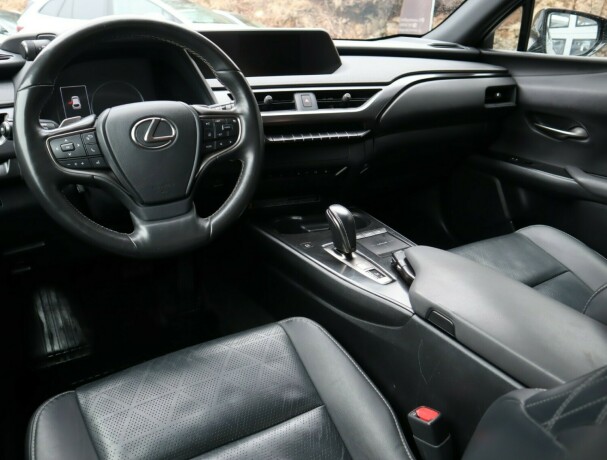 lexus-ux-elektrisitet-2021-big-7