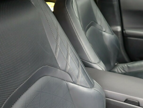 lexus-ux-elektrisitet-2021-big-25