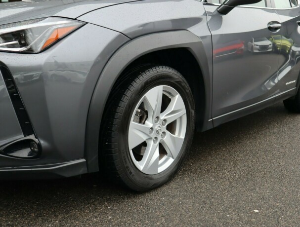 lexus-ux-elektrisitet-2021-big-24