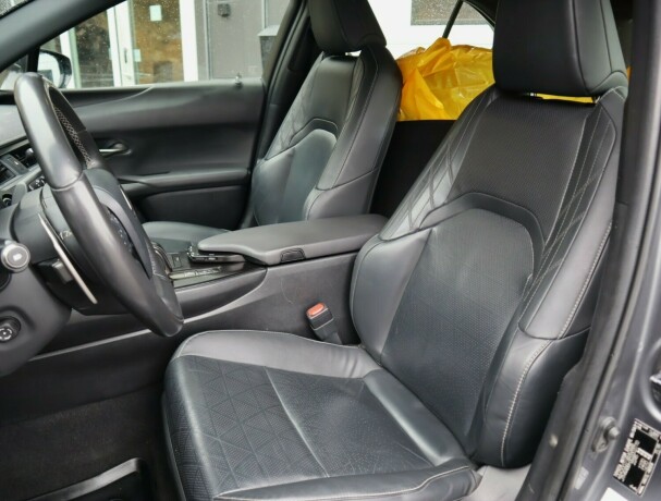 lexus-ux-elektrisitet-2021-big-8