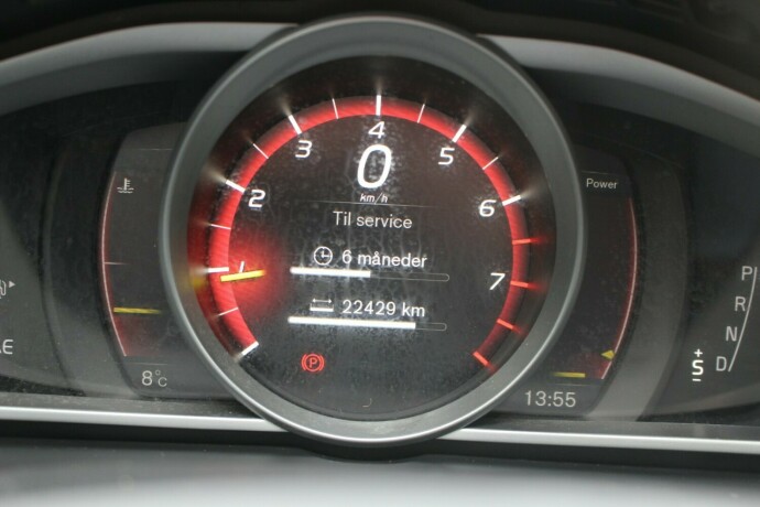 volvo-v40-bensin-2017-big-8