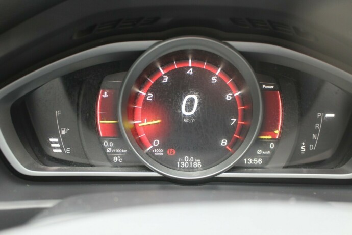 volvo-v40-bensin-2017-big-9