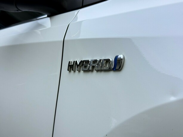 toyota-auris-elektrisitetbensin-2014-big-5