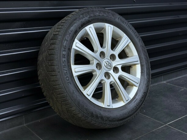 toyota-auris-elektrisitetbensin-2014-big-32