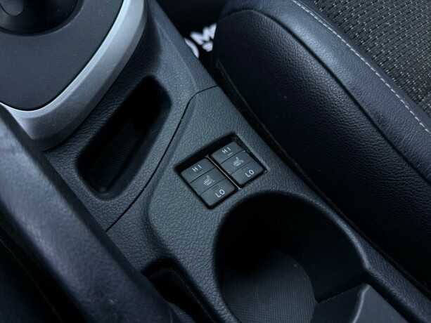 toyota-auris-elektrisitetbensin-2014-big-26