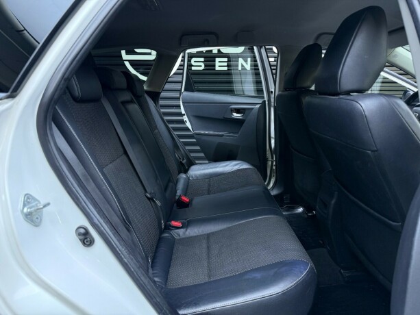 toyota-auris-elektrisitetbensin-2014-big-30