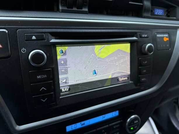 toyota-auris-elektrisitetbensin-2014-big-17