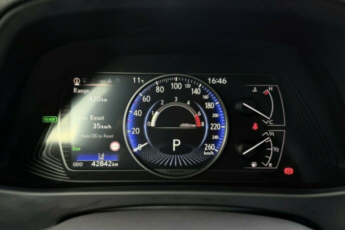 lexus-ux-elektrisitetbensin-2021-big-25