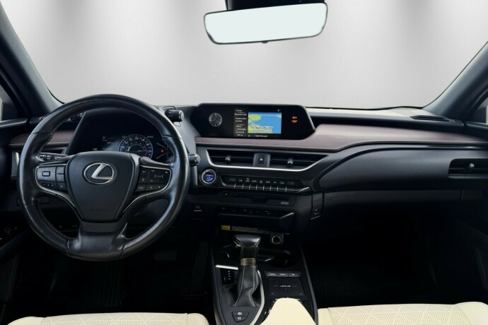 lexus-ux-elektrisitetbensin-2021-big-16