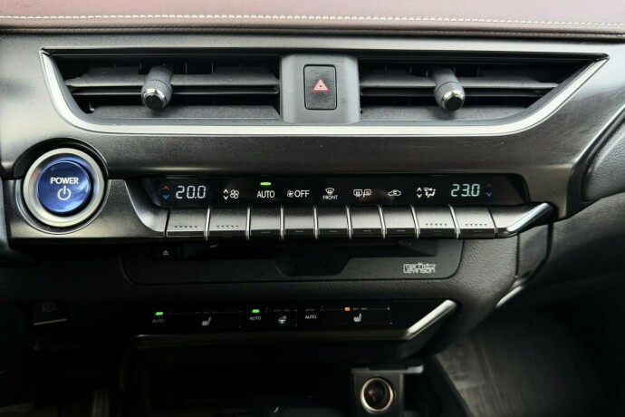 lexus-ux-elektrisitetbensin-2021-big-29