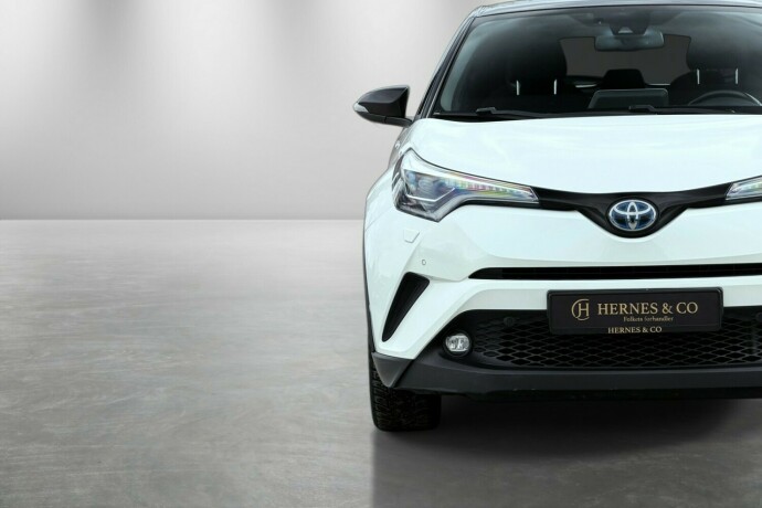 toyota-c-hr-elektrisitetbensin-2019-big-2