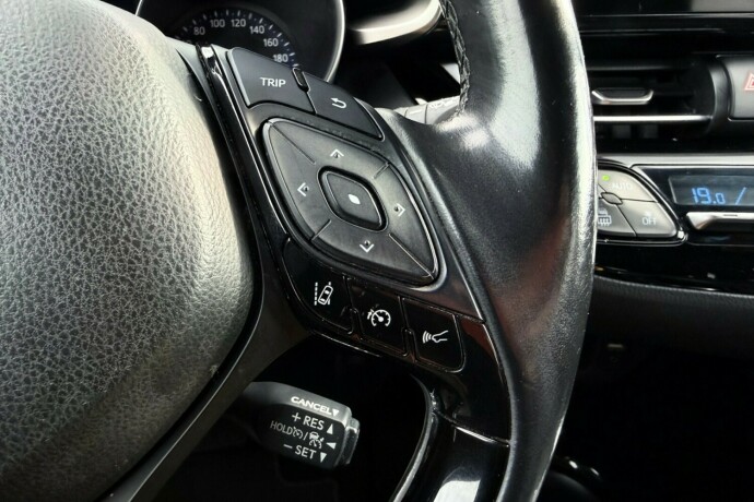 toyota-c-hr-elektrisitetbensin-2019-big-17