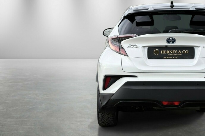 toyota-c-hr-elektrisitetbensin-2019-big-4