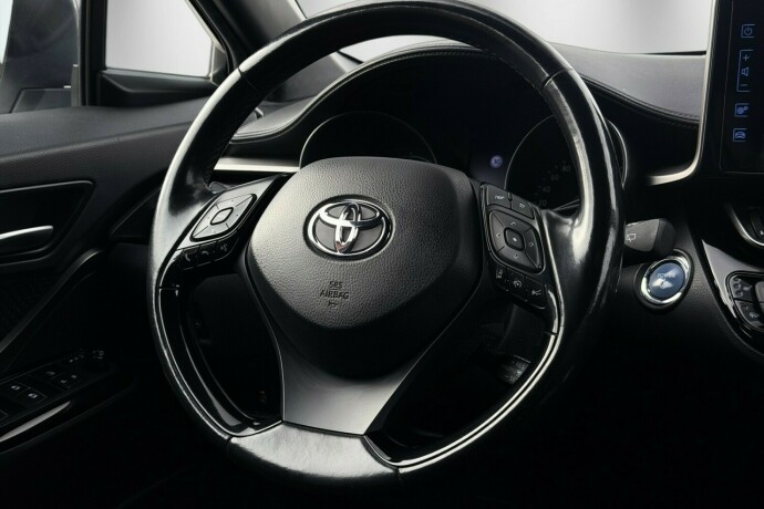 toyota-c-hr-elektrisitetbensin-2019-big-15