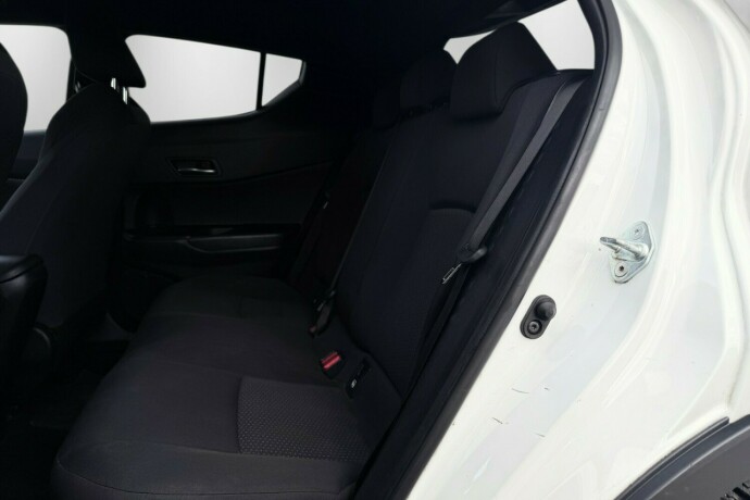 toyota-c-hr-elektrisitetbensin-2019-big-12