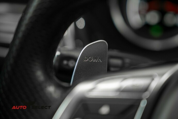 mercedes-benz-cls-bensin-2012-big-35