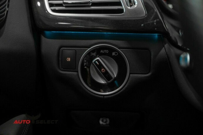 mercedes-benz-cls-bensin-2012-big-39