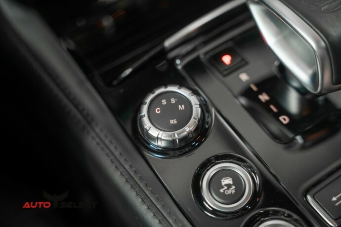 mercedes-benz-cls-bensin-2012-big-41