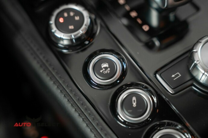 mercedes-benz-cls-bensin-2012-big-42