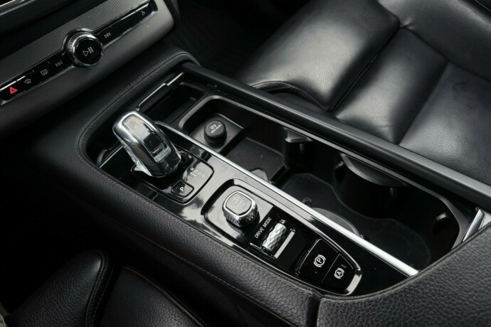 volvo-xc-90-elektrisitetbensin-2019-big-34