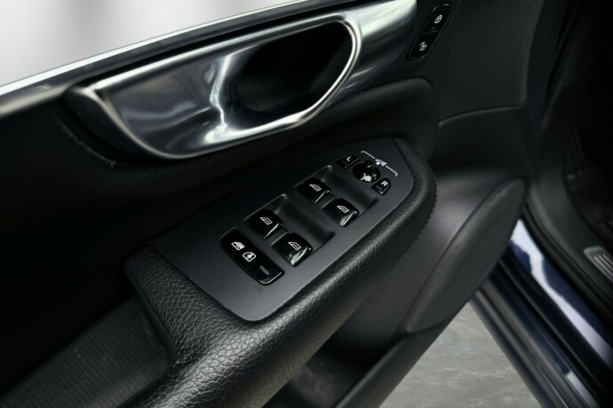 volvo-xc-90-elektrisitetbensin-2019-big-12