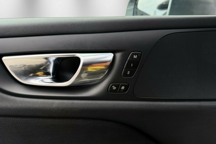 volvo-v60-diesel-2020-big-16