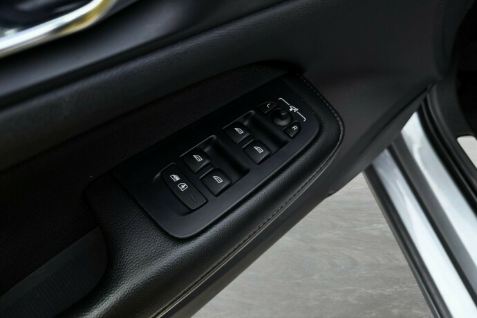 volvo-v60-diesel-2020-big-17