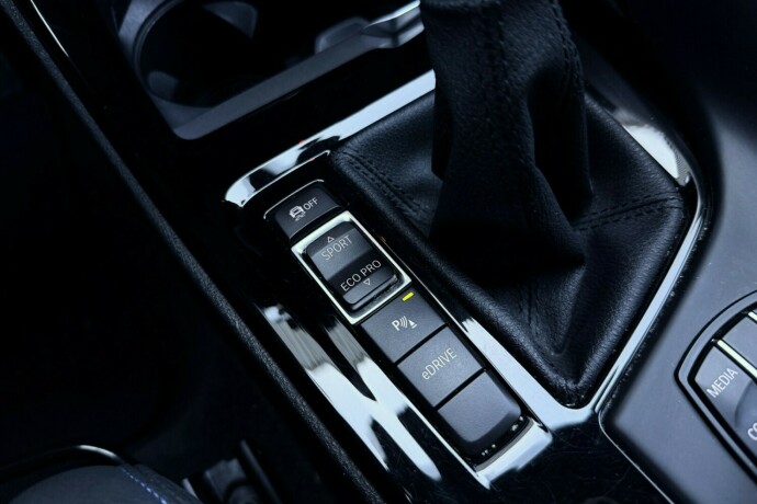 bmw-x1-elektrisitetbensin-2021-big-22