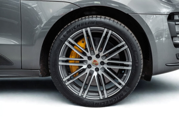 porsche-macan-bensin-2015-big-15