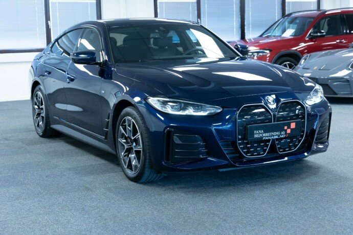 bmw-i4-elektrisitet-2022-big-3