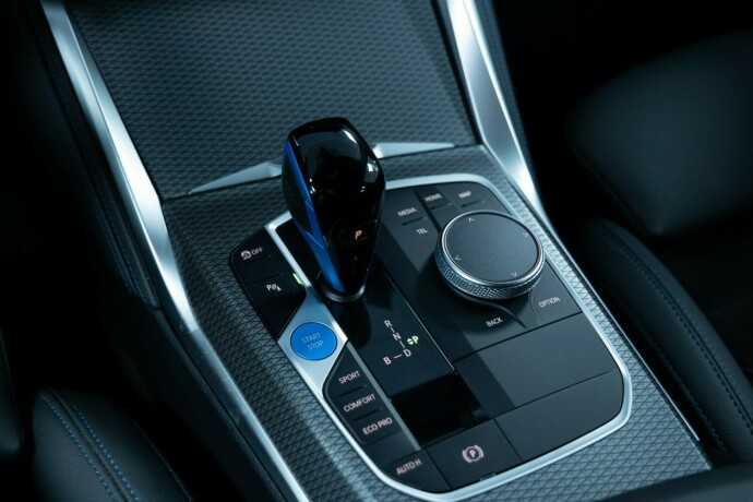 bmw-i4-elektrisitet-2022-big-23