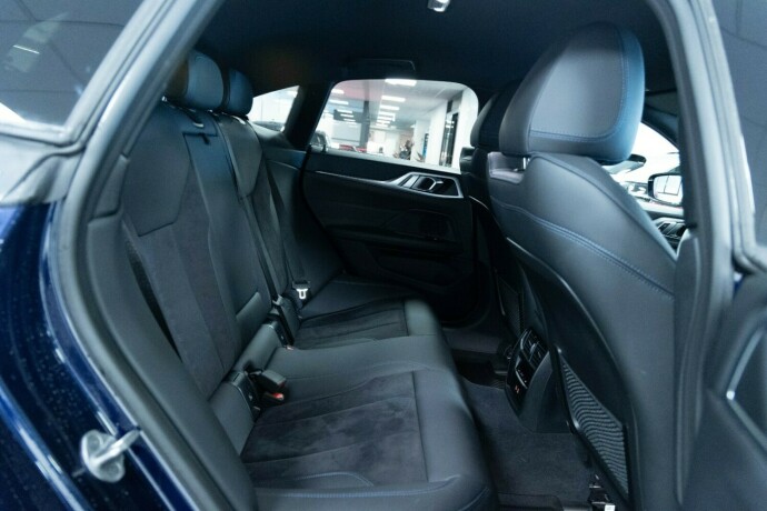 bmw-i4-elektrisitet-2022-big-10