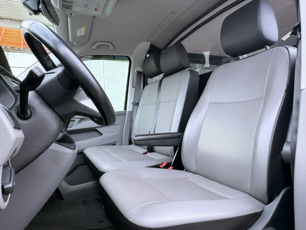 volkswagen-transporter-diesel-2021-big-9