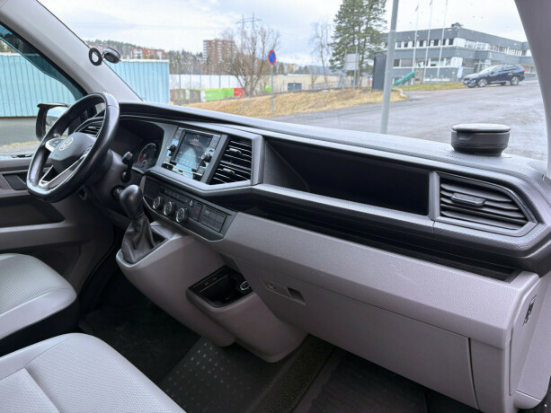 volkswagen-transporter-diesel-2021-big-11