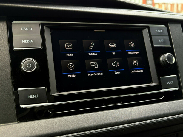 volkswagen-transporter-diesel-2021-big-15