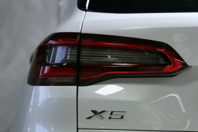 bmw-x5-diesel-2019-big-26